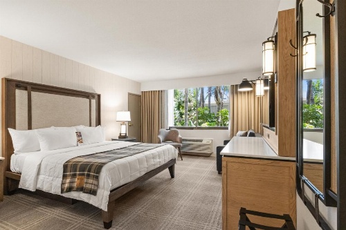 Knott's Berry Farm Hotel image 12